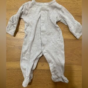 Kissy Kissy Soft Gray Striped Footie size Newborn GUC